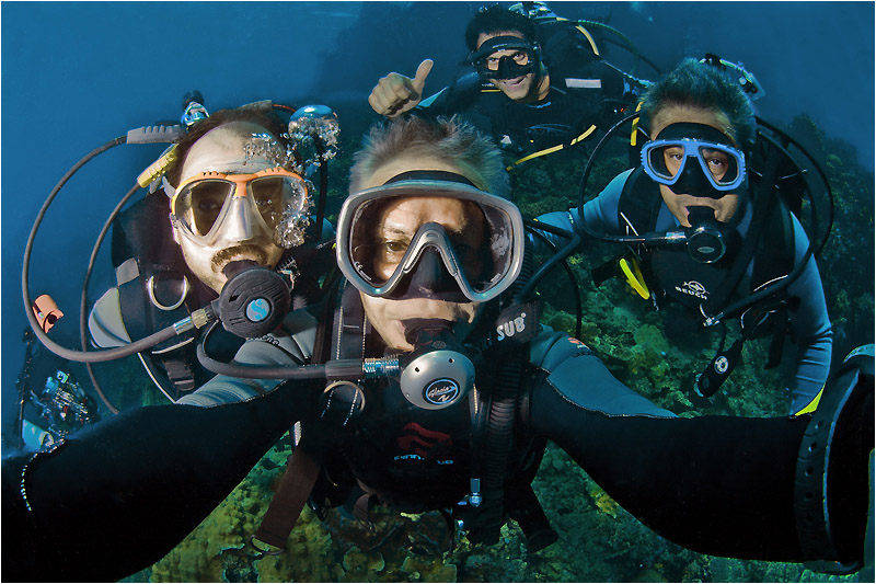 photo "My team ..." tags: underwater, humor, 