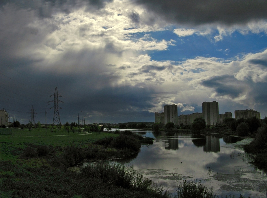 photo "About light from the top" tags: landscape, city, clouds