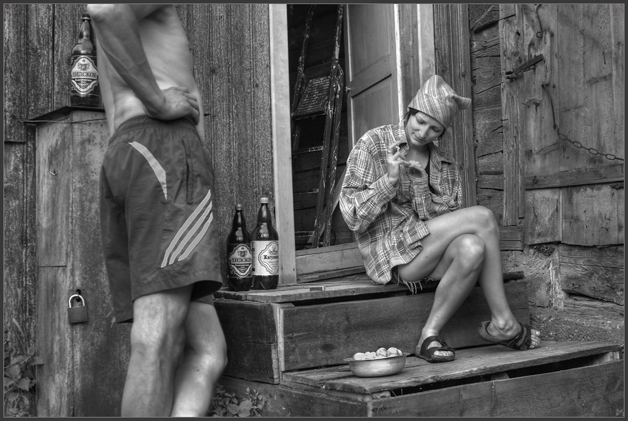 photo "A preparation of potatoes" tags: black&white, reporting, 