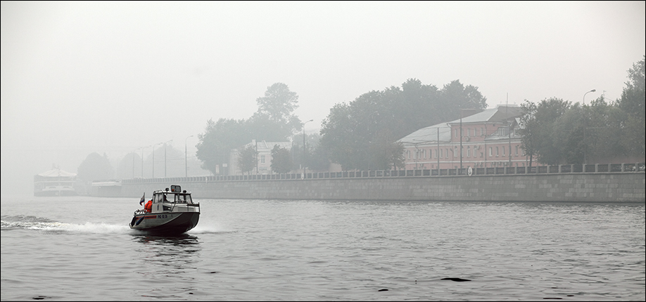 photo "Smoke on the water ..." tags: city, landscape, water