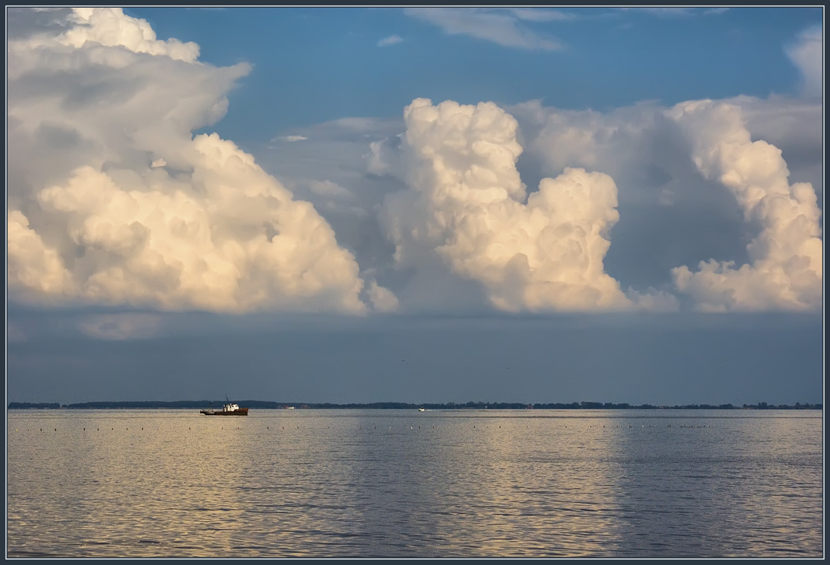 photo "10 minutes till thunderstorm" tags: landscape, water