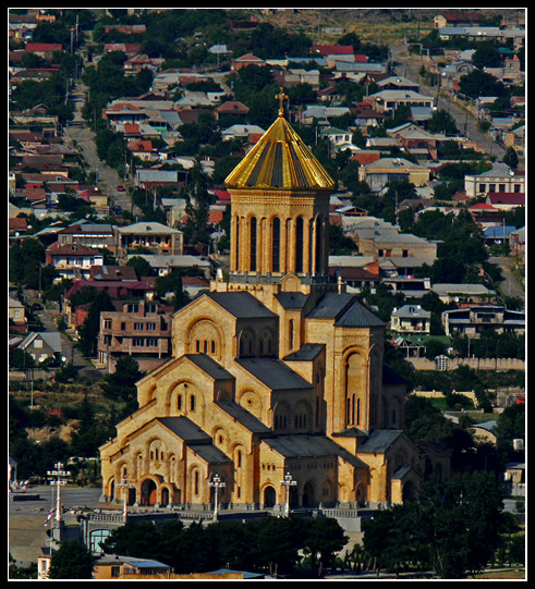 photo "Sameba Cathedral Tbilisi Georgia" tags: architecture, travel, landscape, Europe