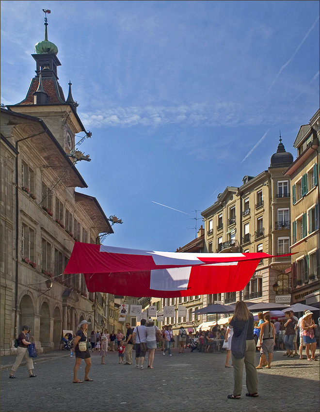 photo "under the Swiss flag" tags: city, travel, Europe