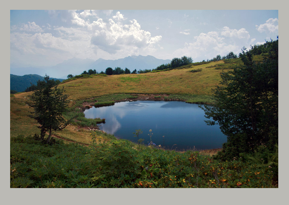 photo "Mountain lake" tags: landscape, mountains, summer