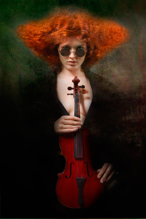 photo "Red violin" tags: , 