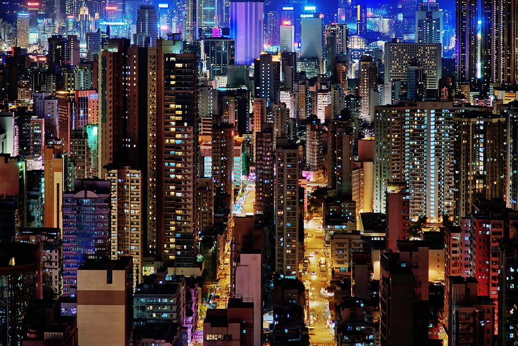 Html city. Ночной Гонконг фото. Гонконг население. Shafir Fon. Dolls Kowloon Night Market.