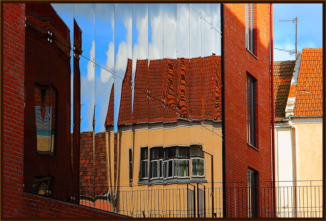 photo "New reflections of old city" tags: architecture, travel, landscape, Europe