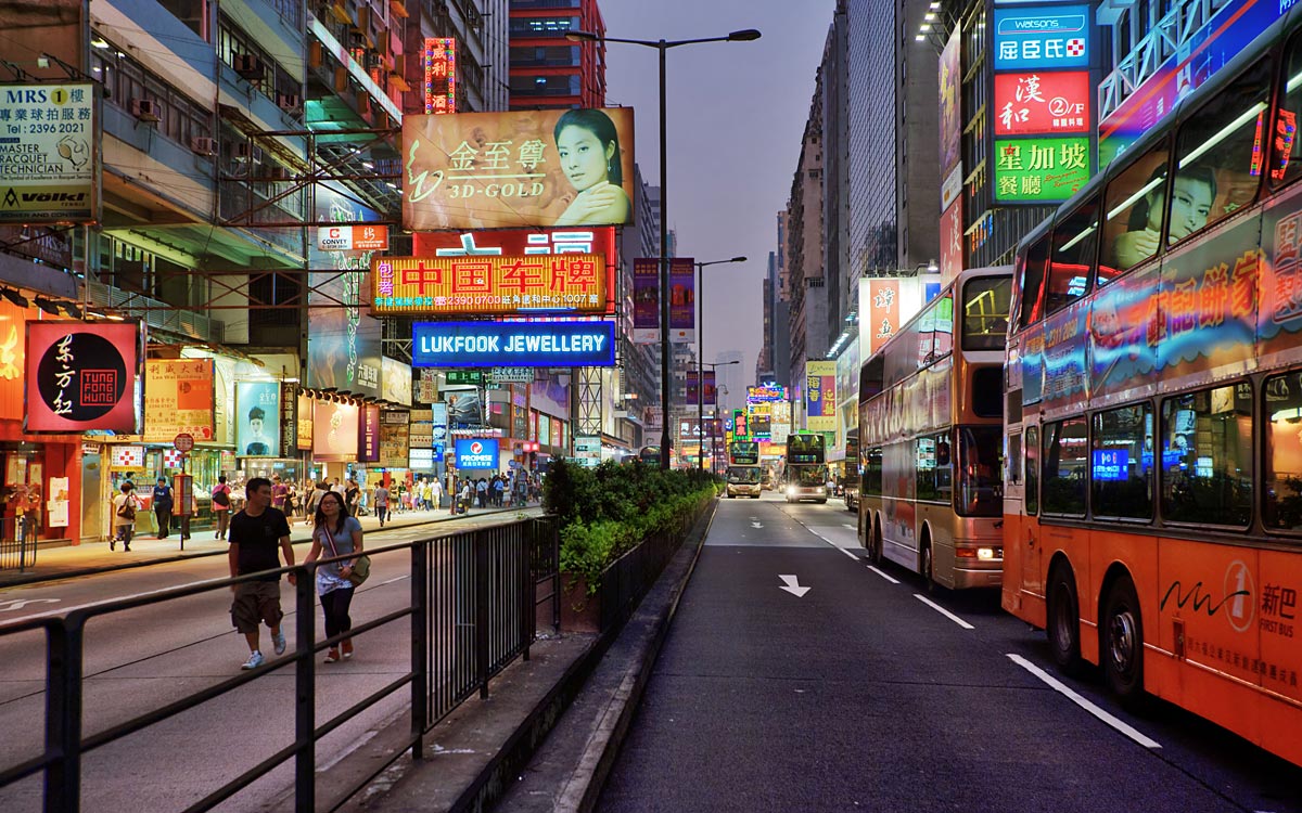 photo "Crossing a street" tags: genre, travel, Asia