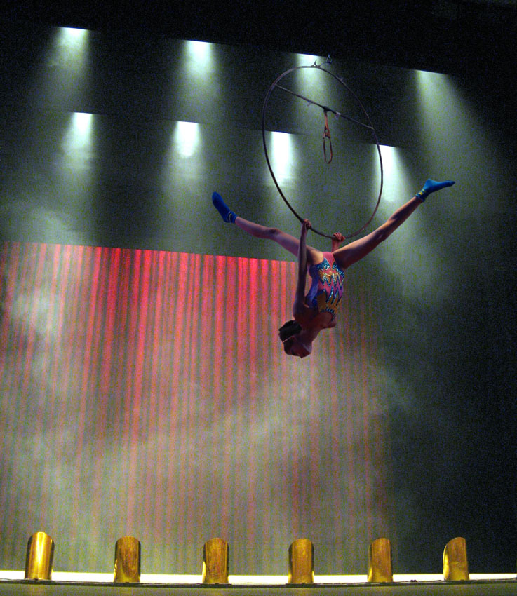 photo "The Trapeze Artist" tags: montage, 