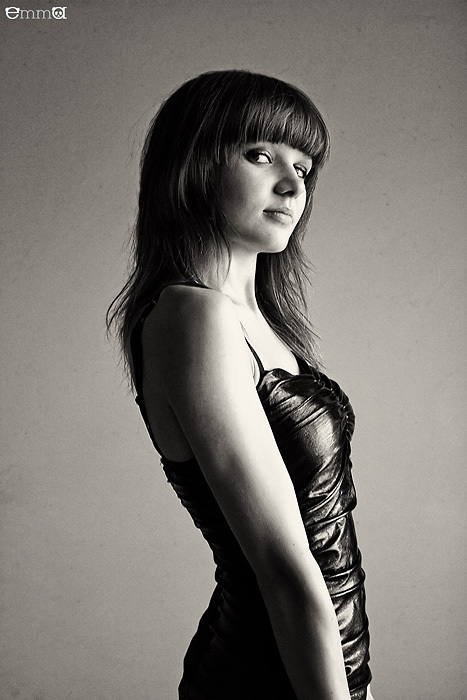photo "Shape" tags: portrait, black&white, woman