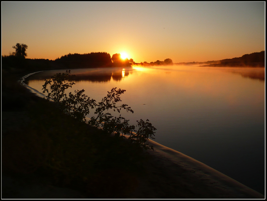 photo "Foggy Morning" tags: landscape, sunset, water