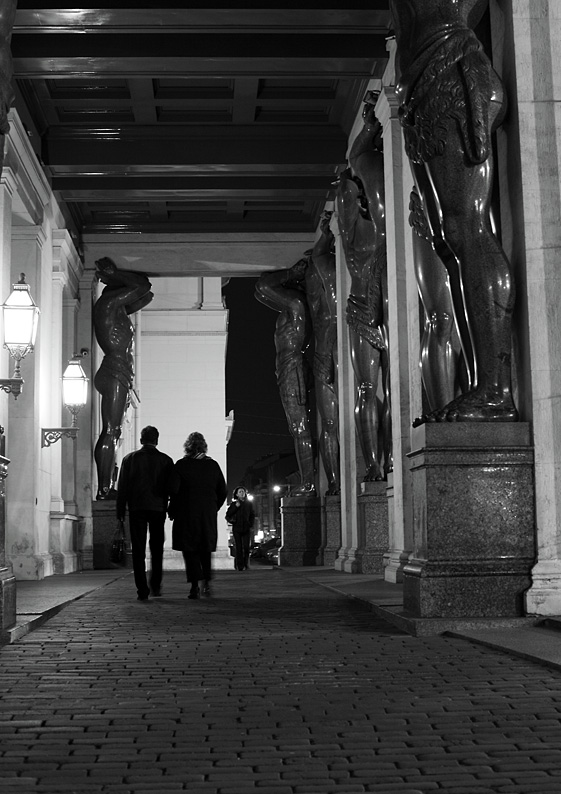 photo "***" tags: city, black&white, 