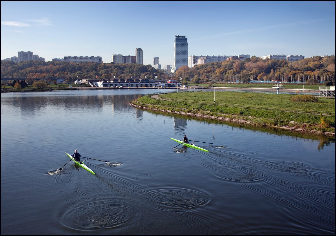 photo "rowing canal" tags: landscape, genre, water