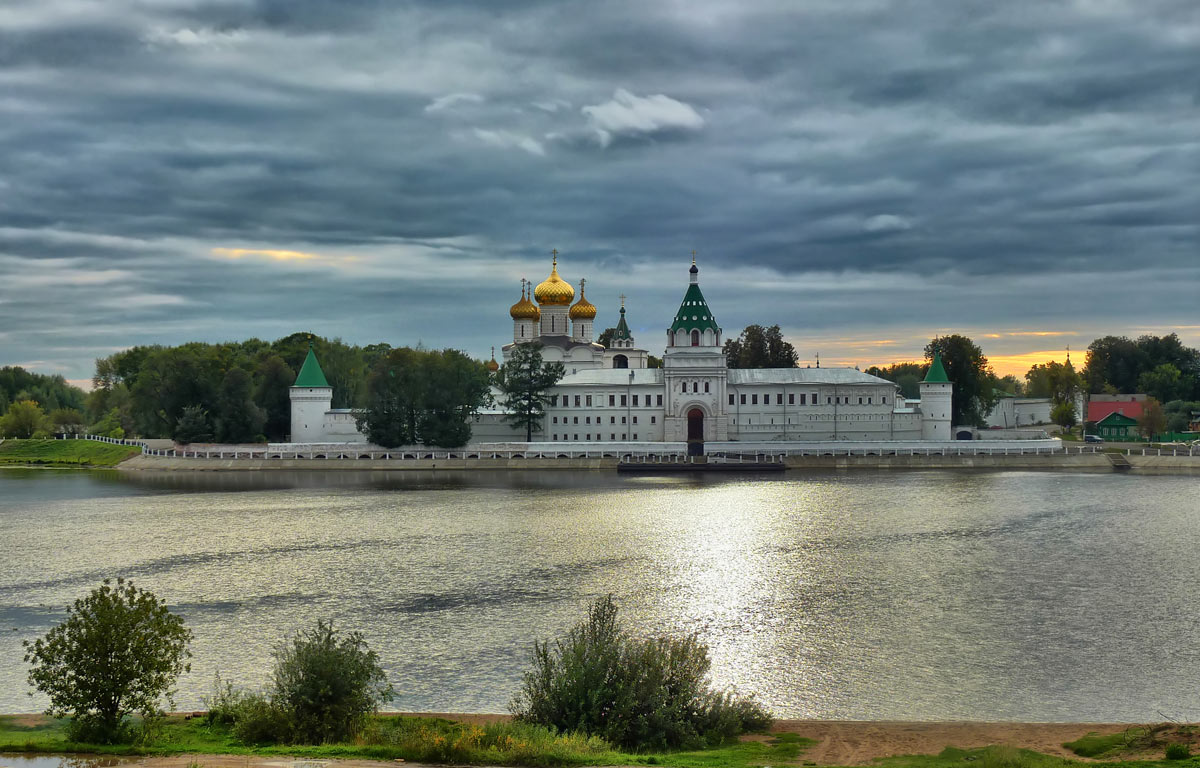 photo "Iipatievsky monastery" tags: architecture, landscape, sunset