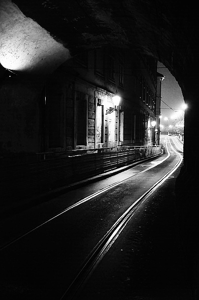 фото "Ночной проезд" метки: черно-белые, город, 