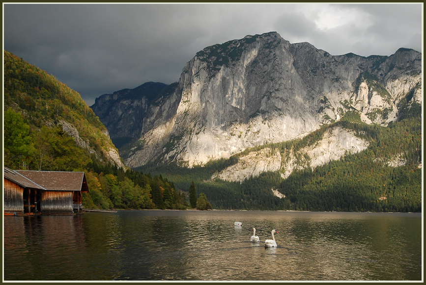 photo "У озера" tags: landscape, mountains, water