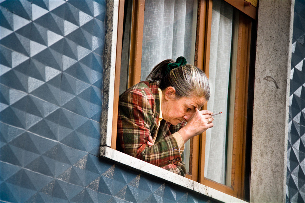 photo "Smoker from Torino" tags: genre, travel, Europe