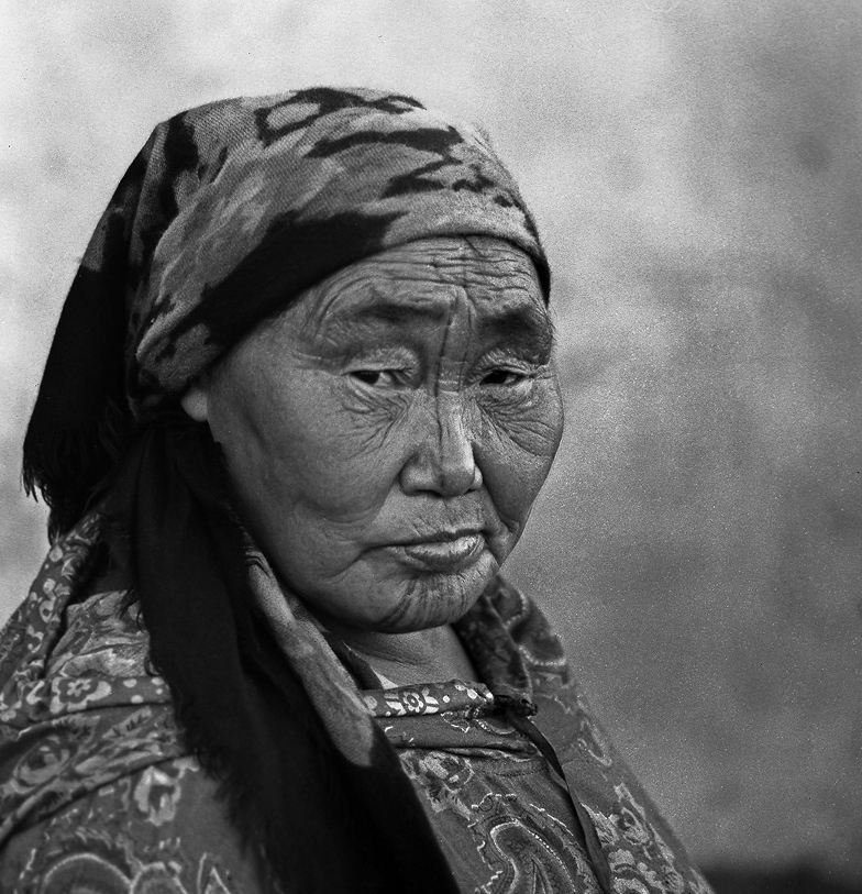 photo "***" tags: portrait, black&white, woman