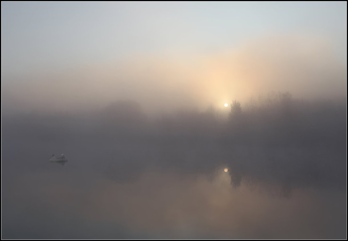 photo "Fishing in the fog" tags: landscape, sunset, water