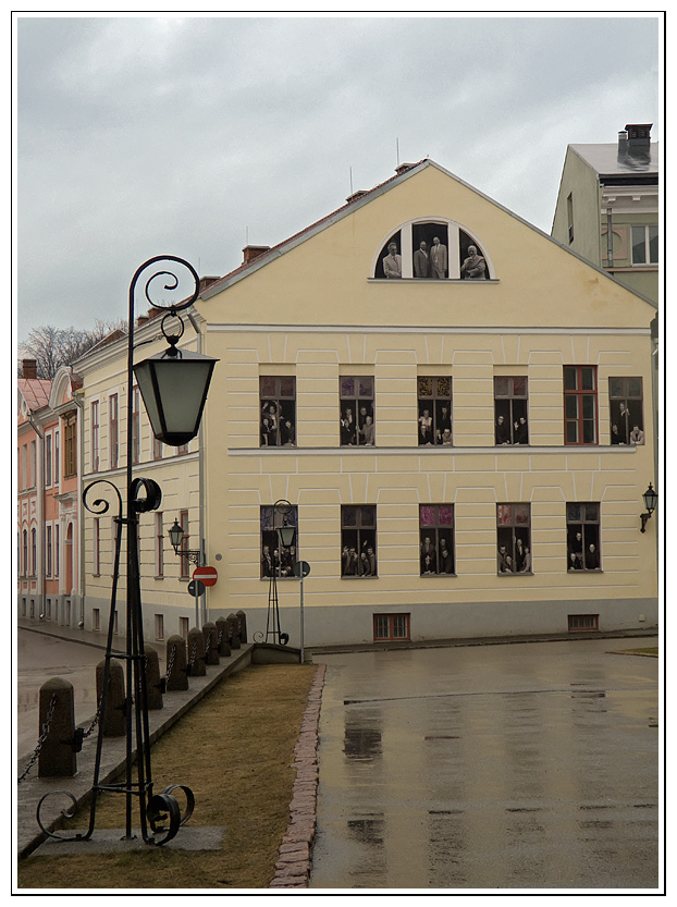 фото "Про фонари и окна" метки: город, фрагмент, 