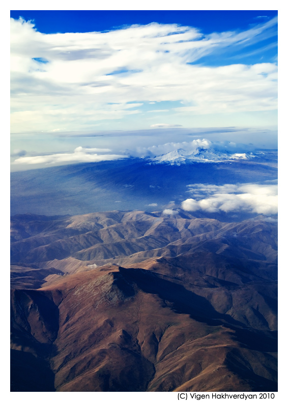 photo "Aragats mountain - view from above" tags: landscape, travel, mountains