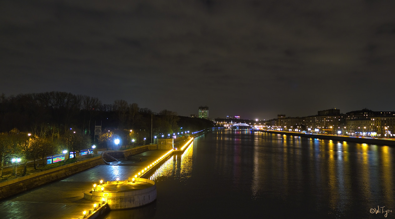 photo "The lights on the river" tags: architecture, landscape, night