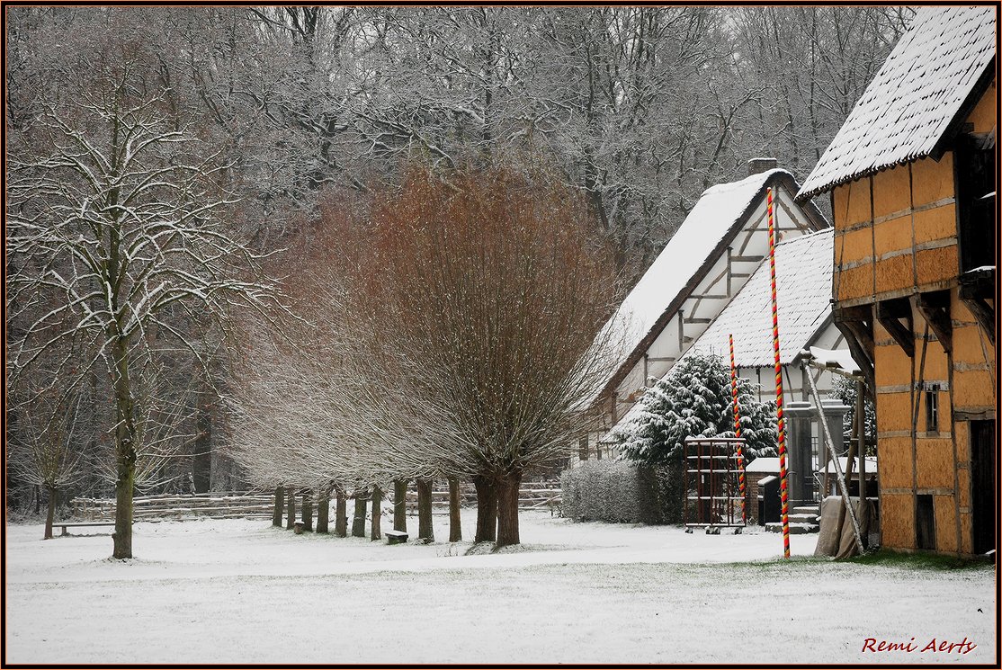 photo "Winter in the village" tags: architecture, landscape, winter