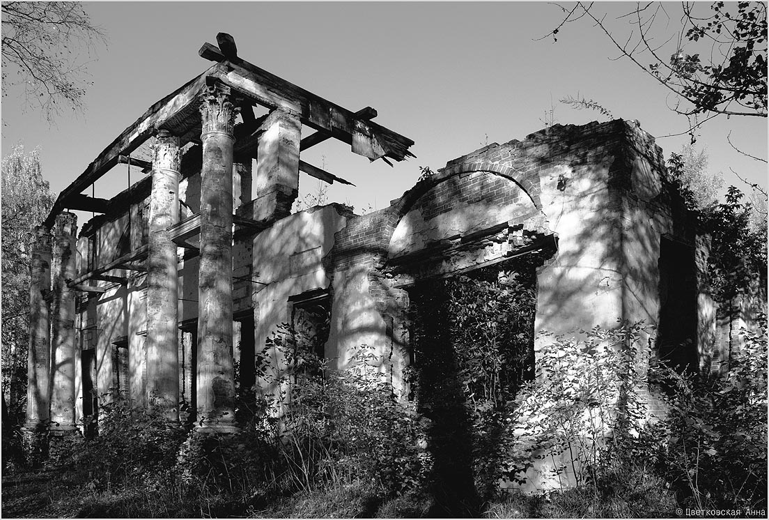 photo "***" tags: black&white, architecture, Yaroslavl, building