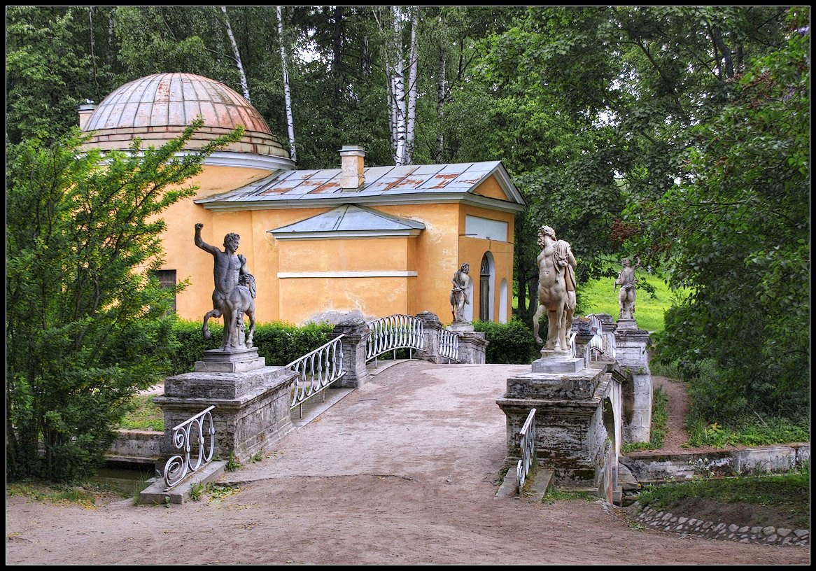 photo "bridge with centaur" tags: architecture, landscape, summer