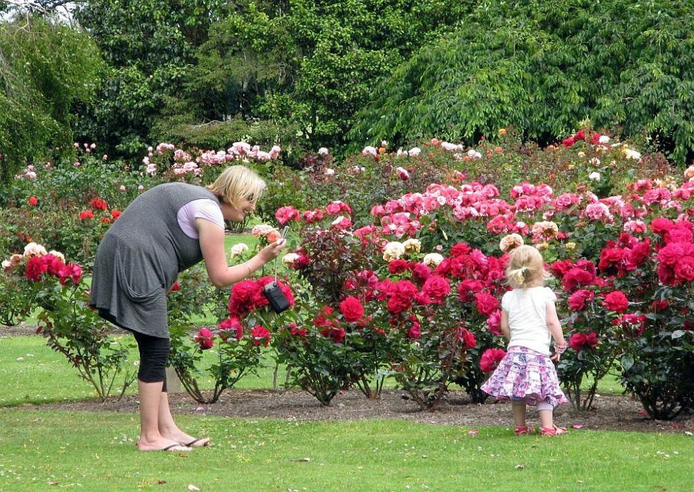 photo "Mother and Daughter" tags: landscape, portrait, summer, woman