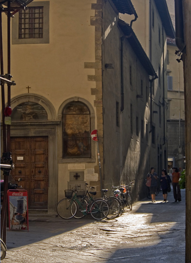 photo "solar street" tags: architecture, travel, landscape, Europe