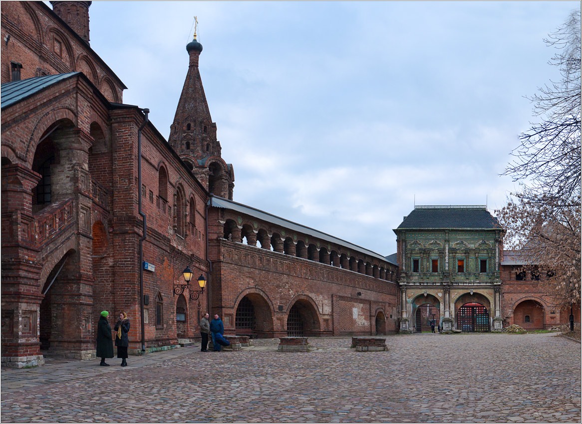 photo "Krutitsky farmstead" tags: city, architecture, landscape, 