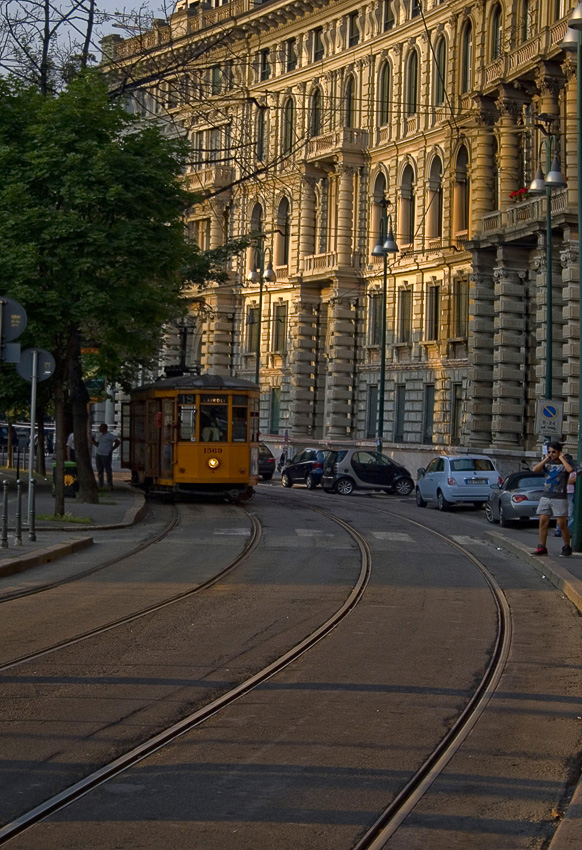 photo "yellow tram" tags: city, travel, Europe