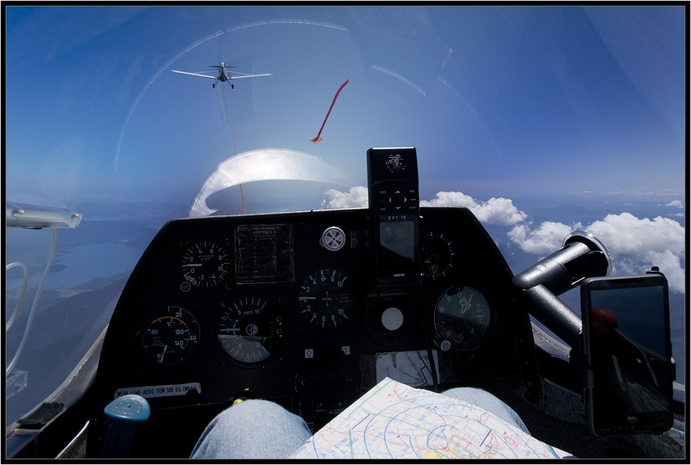 photo "Gliding" tags: landscape, misc., clouds