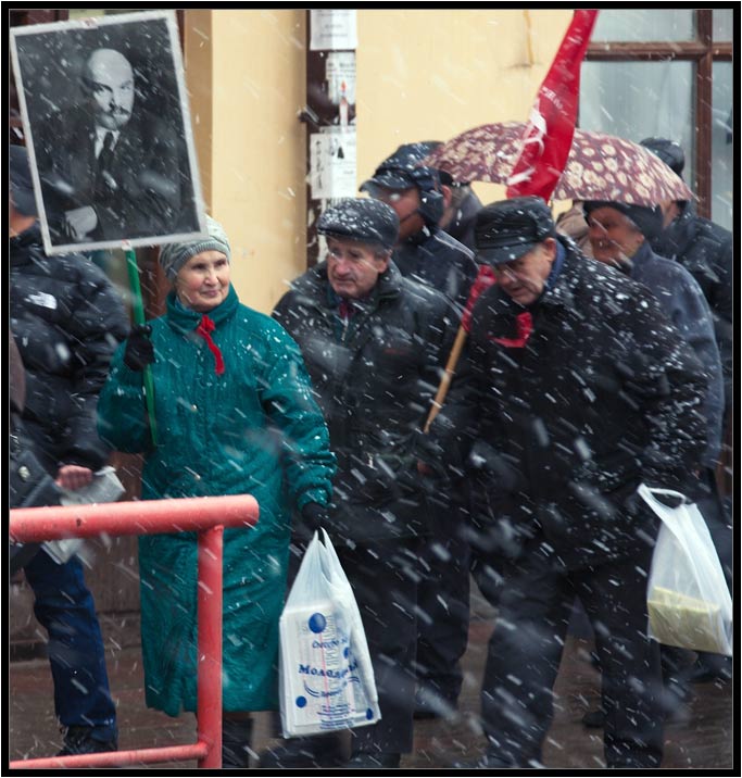 фото "Правильной дорогой идут товарищи..." метки: жанр, репортаж, 