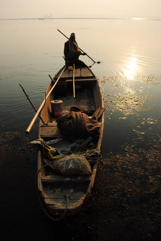 photo "lonely fisherman" tags: travel, Asia
