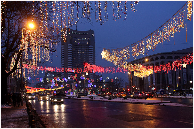 фото "Festive Atmosphere / Праздничная aтмосфера" метки: пейзаж, город, colours, merry christmas, night, Бухарест
