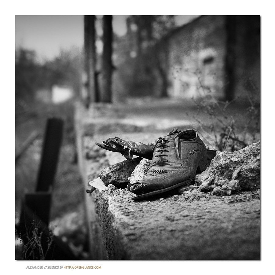 photo "Leaky time..." tags: still life, black&white, 