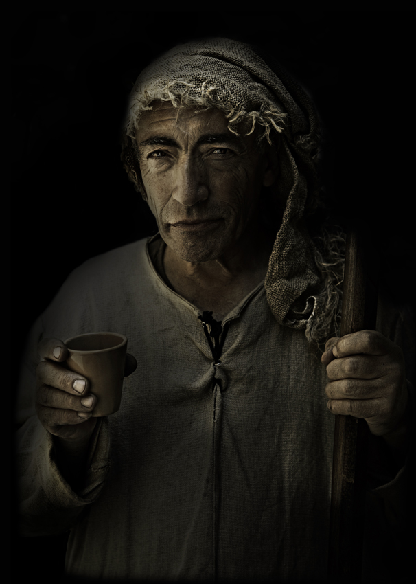 photo "The drinker" tags: portrait, man