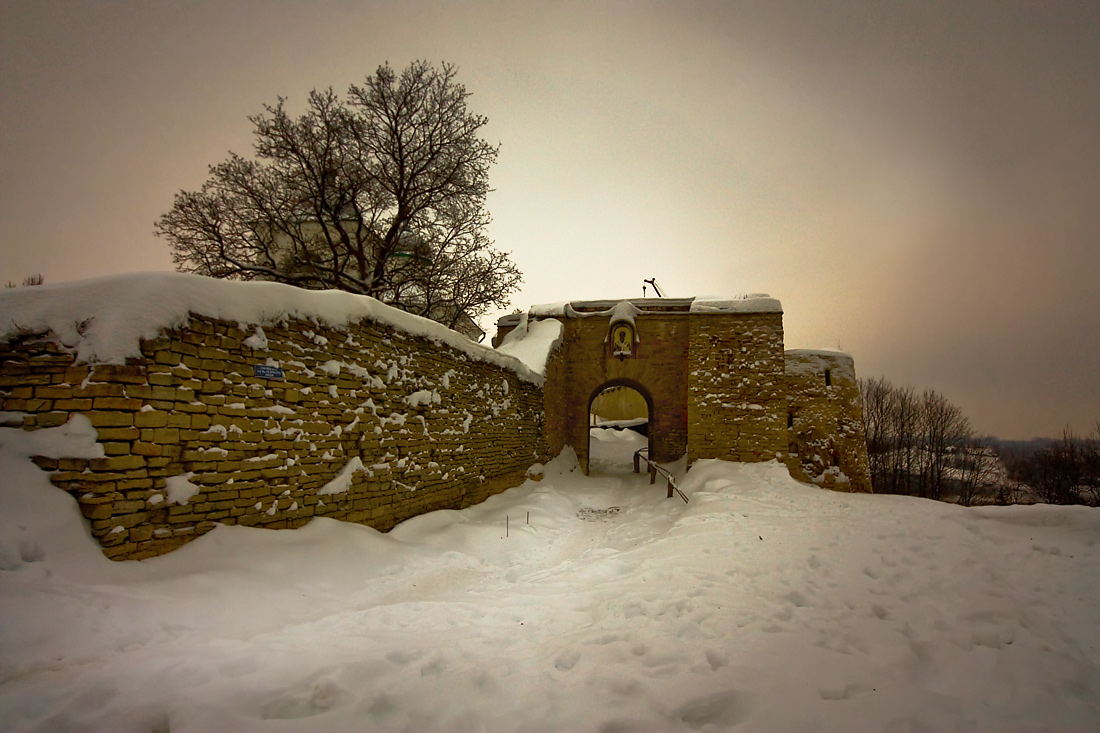 photo "In the old fortress." tags: landscape, architecture, winter