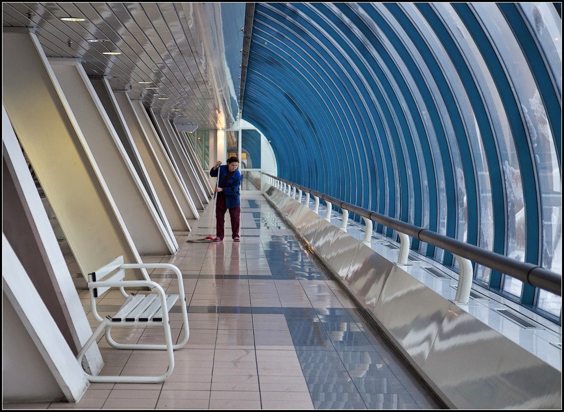photo "cleaning Portal))" tags: interior, genre, 