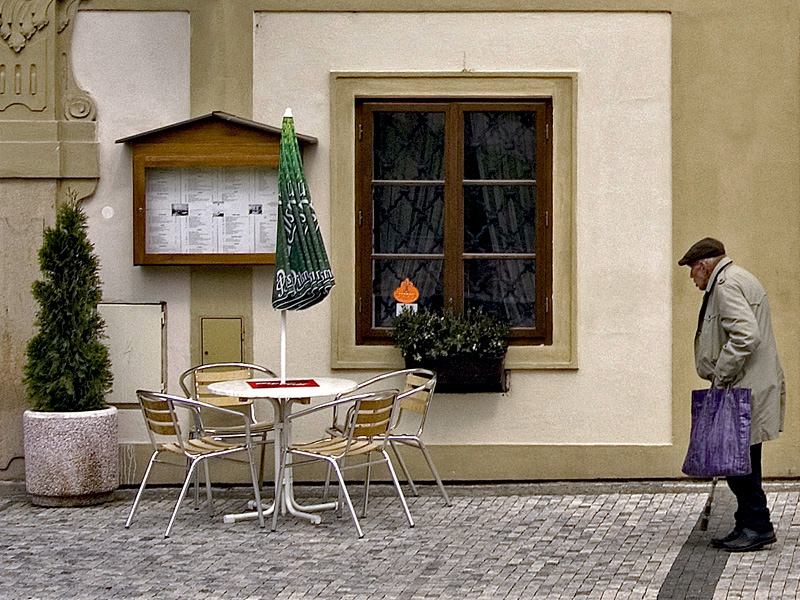 photo "Table for four" tags: , 