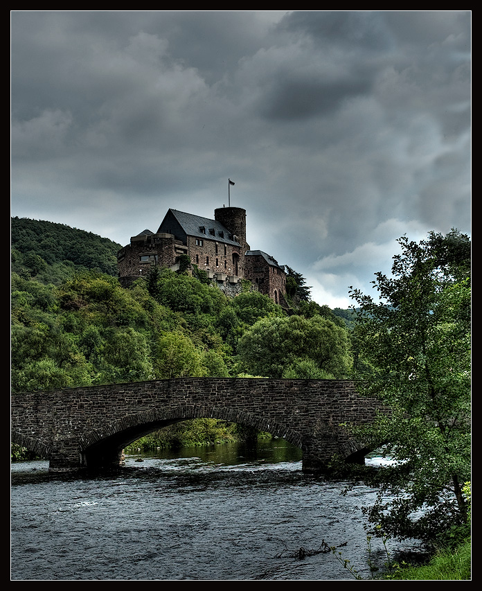 фото "Burg Heimbach" метки: путешествия, Европа