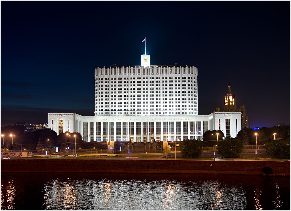 photo "Russian White house" tags: architecture, landscape, night