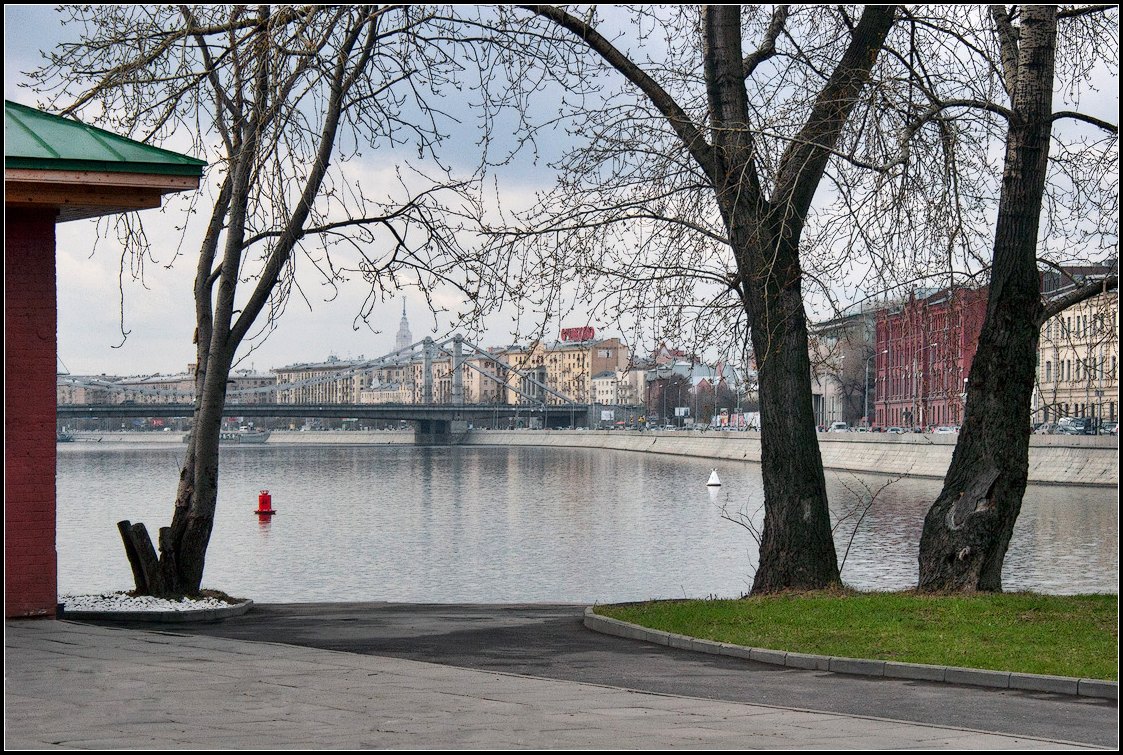 photo "Spring in Moscow" tags: landscape, city, water