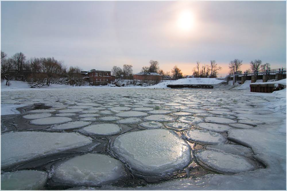 фото "Закованная в панцирь" метки: пейзаж, вода, зима