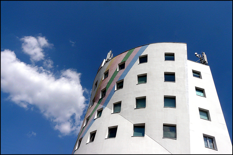 photo "The race with the clouds / Гонка с облаками" tags: architecture, landscape, clouds