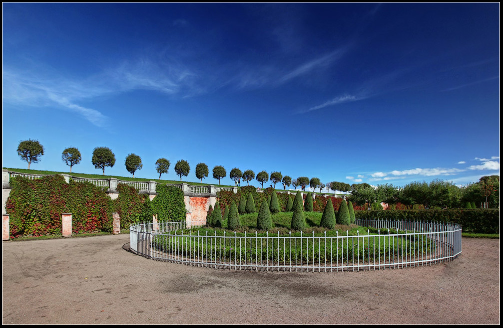 photo "Fall in Peterhof" tags: architecture, landscape, autumn