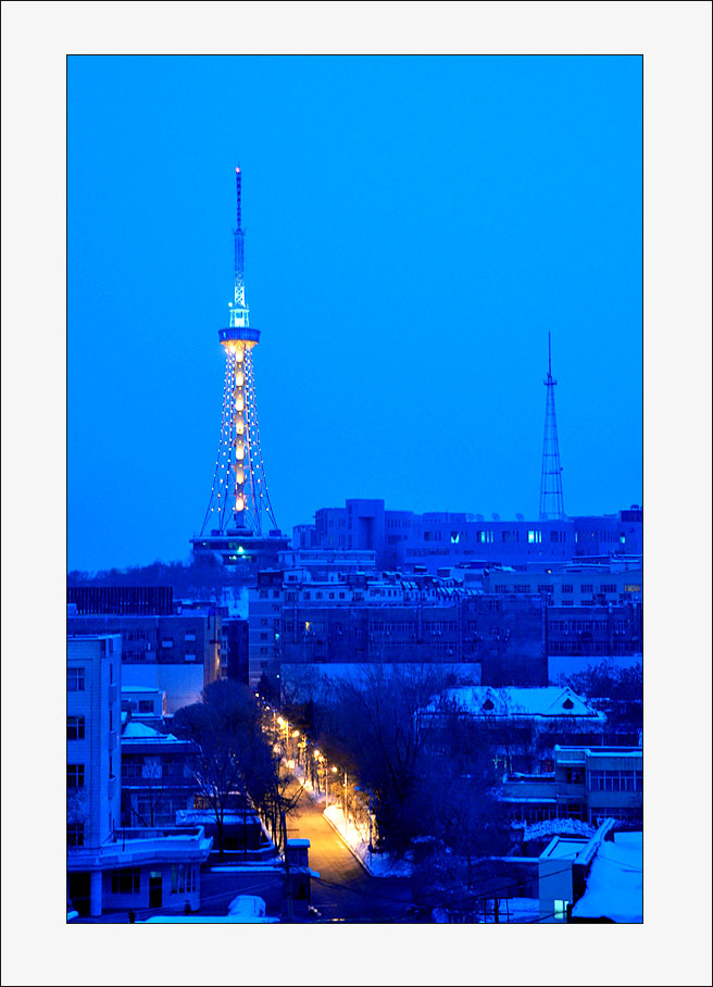 photo "xinjiang-impression-7" tags: landscape, city, night