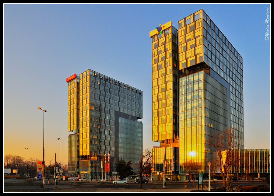 photo "City Gate Towers" tags: architecture, city, landscape, 